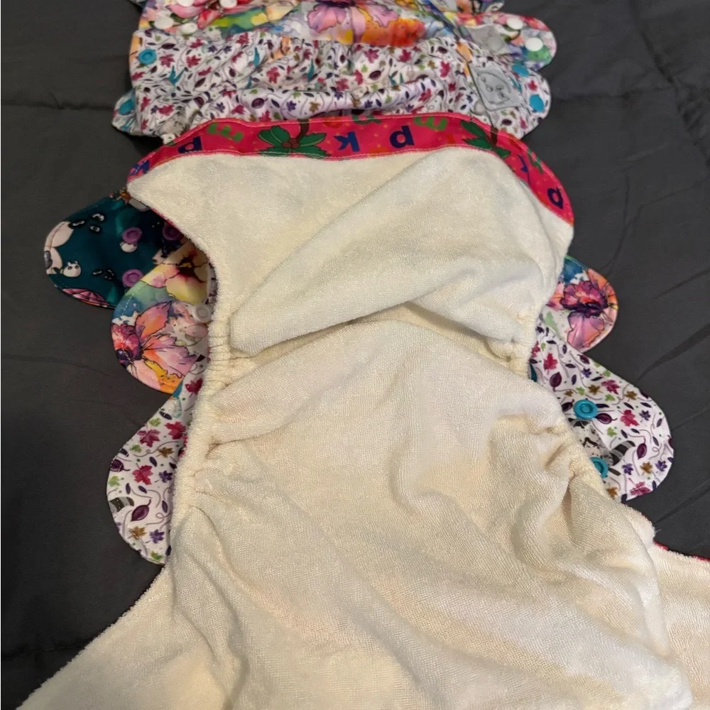 Southern Fluff love cloth diapers with fuzzy inside, pocket diapers - lot of 4